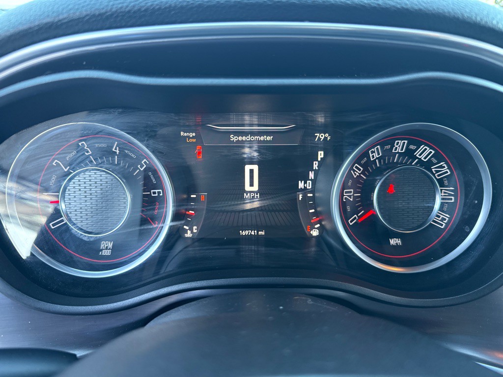 2015 Dodge Challenger Image 8