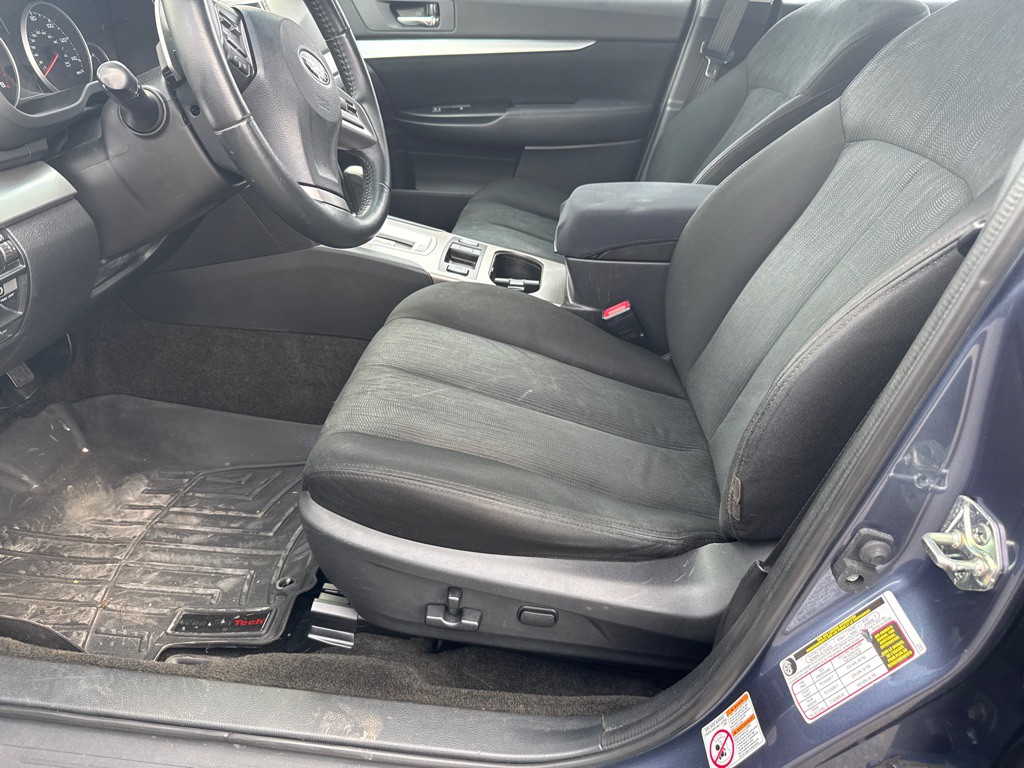 2014 Subaru Legacy Image 8