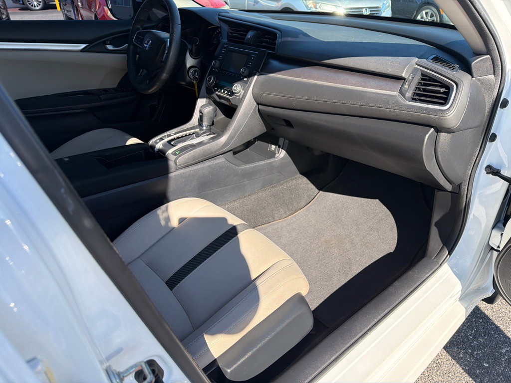 2017 Honda Civic Image 7