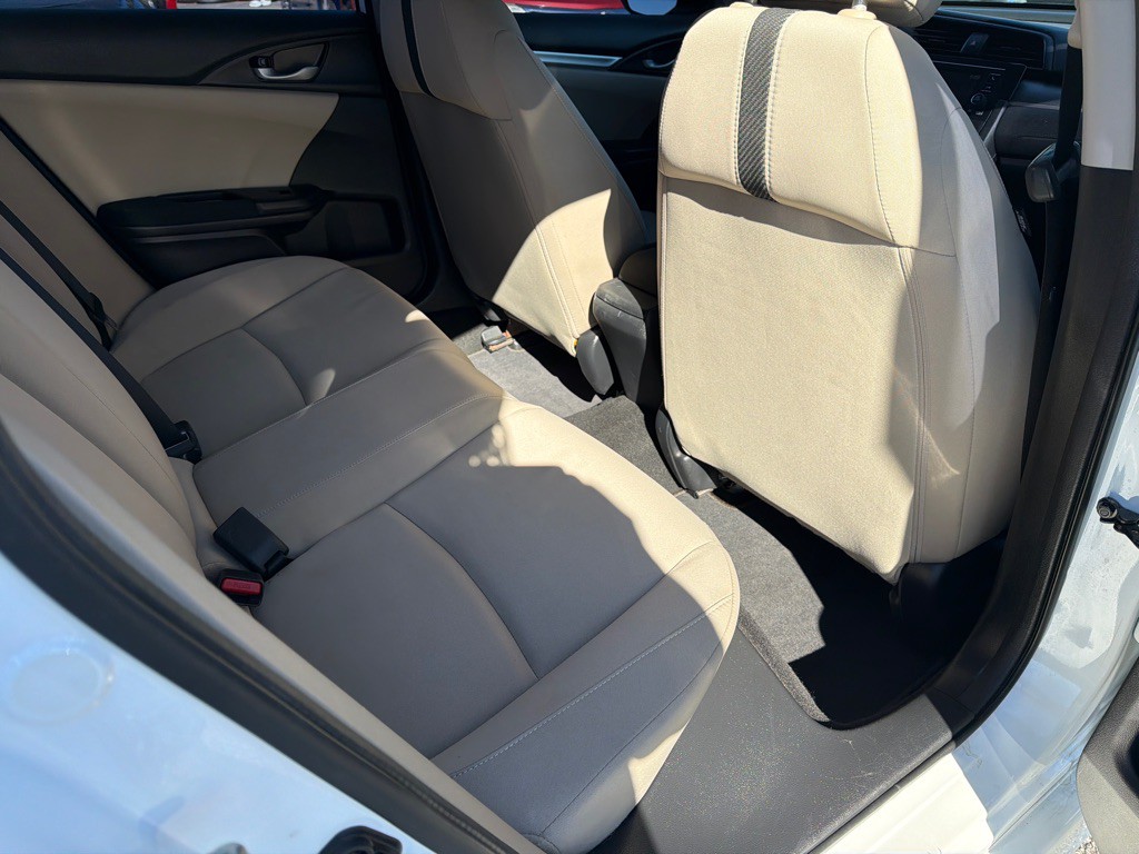 2017 Honda Civic Image 8