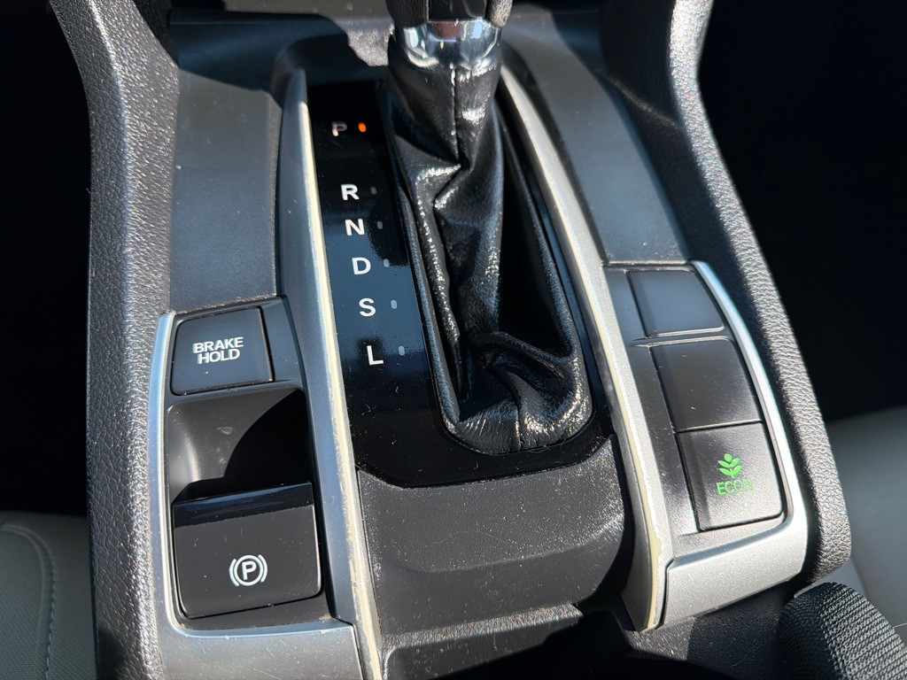 2017 Honda Civic Image 10