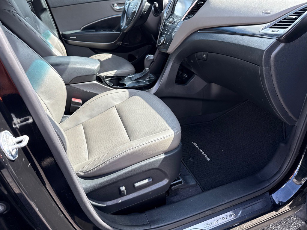 2014 Hyundai Santa Fe Image 7