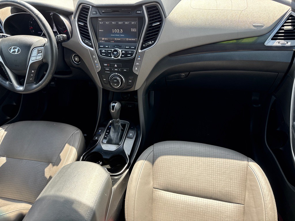 2014 Hyundai Santa Fe Image 9
