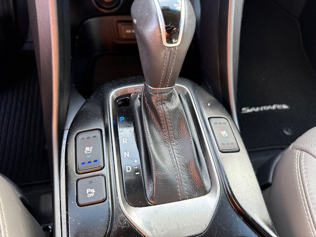 2014 Hyundai Santa Fe Image 14