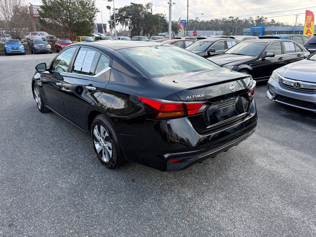 2022 Nissan Altima Image 4