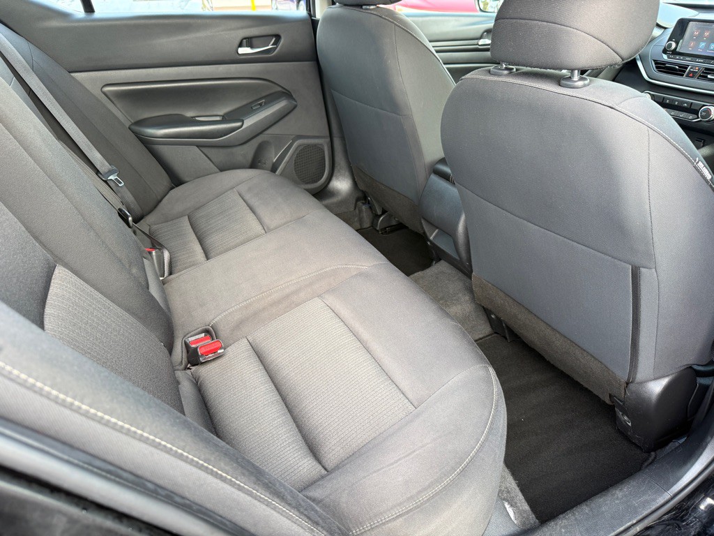 2022 Nissan Altima Image 8