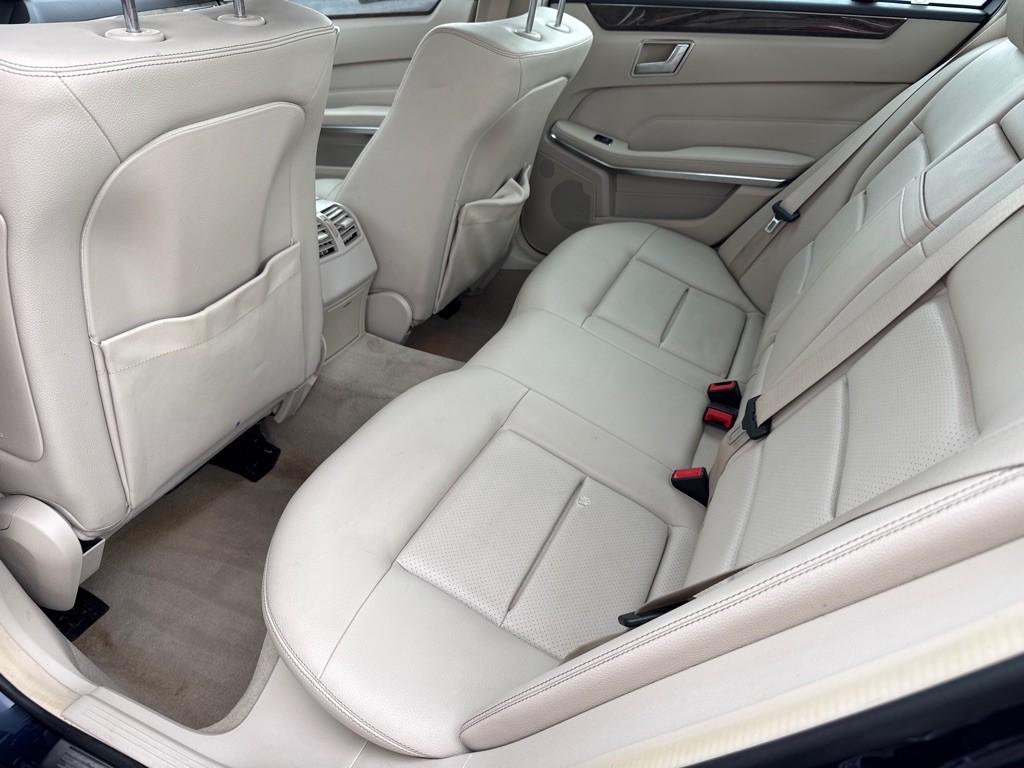 2016 Mercedes-Benz E-Class Image 6