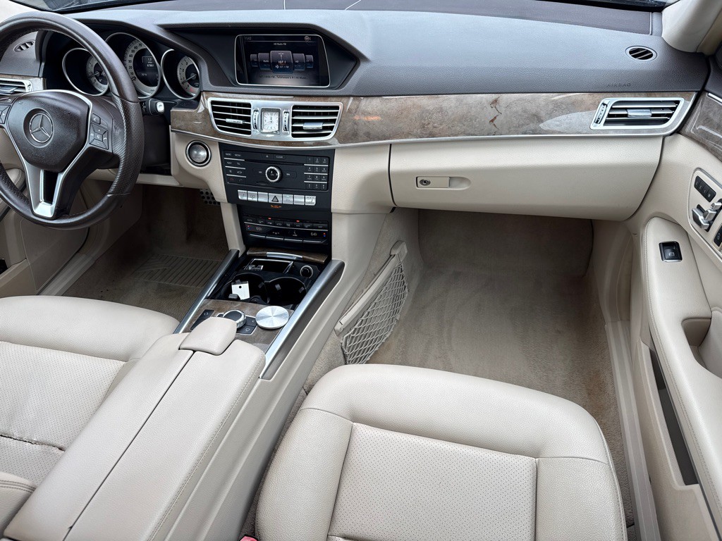 2016 Mercedes-Benz E-Class Image 9