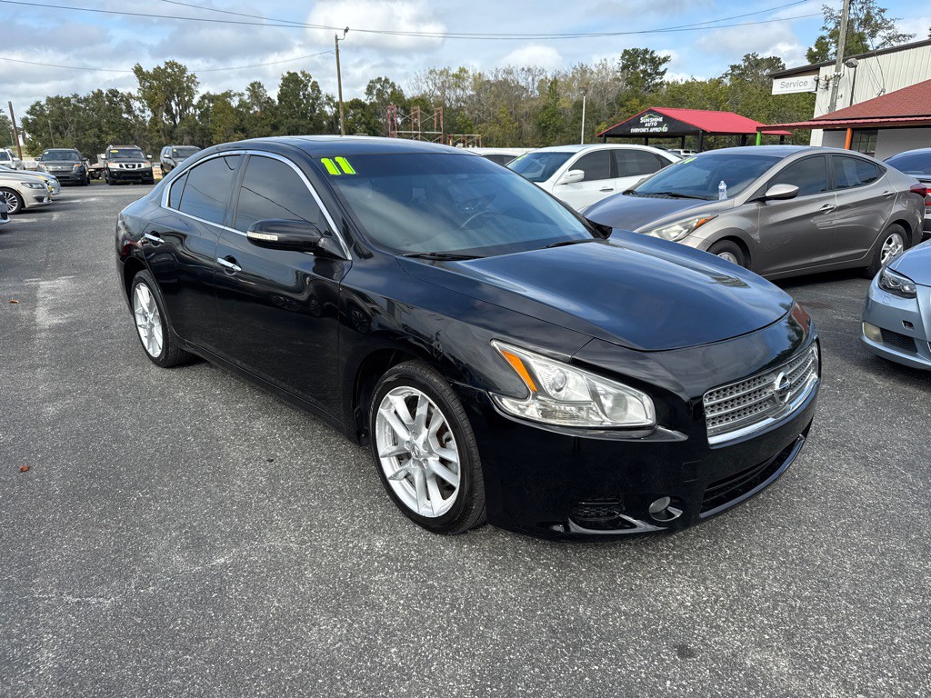 2011 Nissan Maxima Image 2