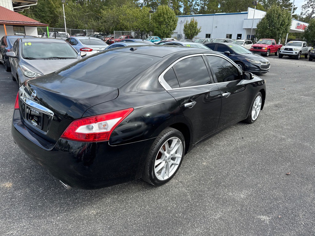 2011 Nissan Maxima Image 3