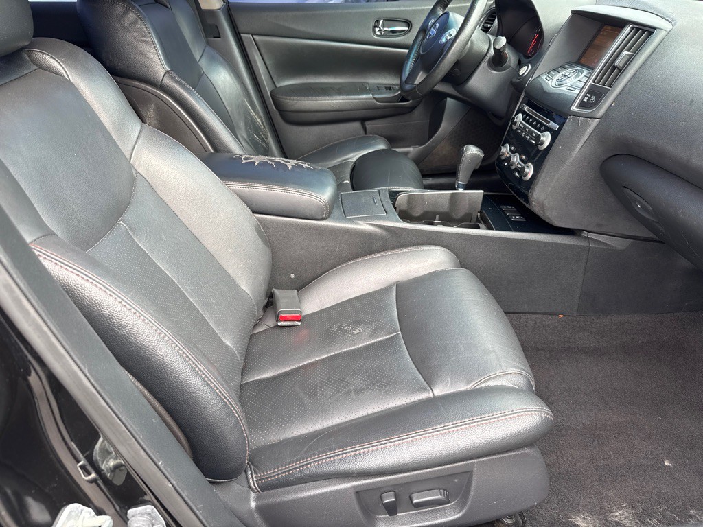 2011 Nissan Maxima Image 8