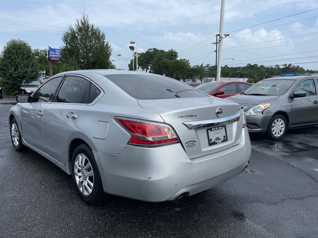 2015 Nissan Altima Image 2