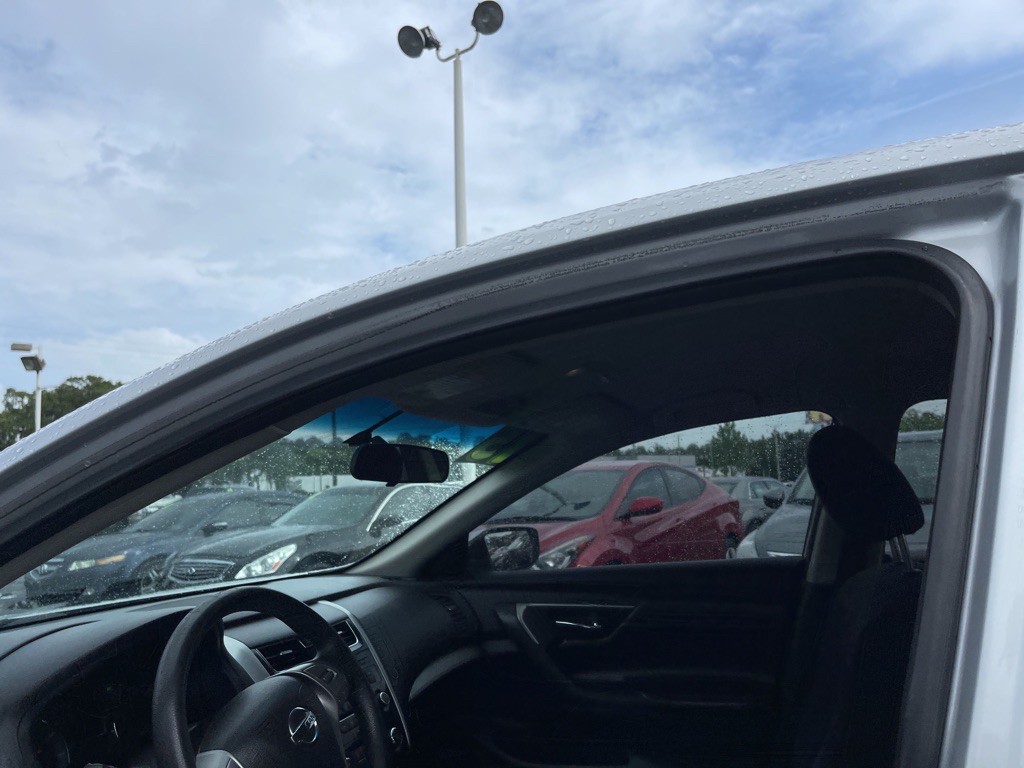 2015 Nissan Altima Image 12