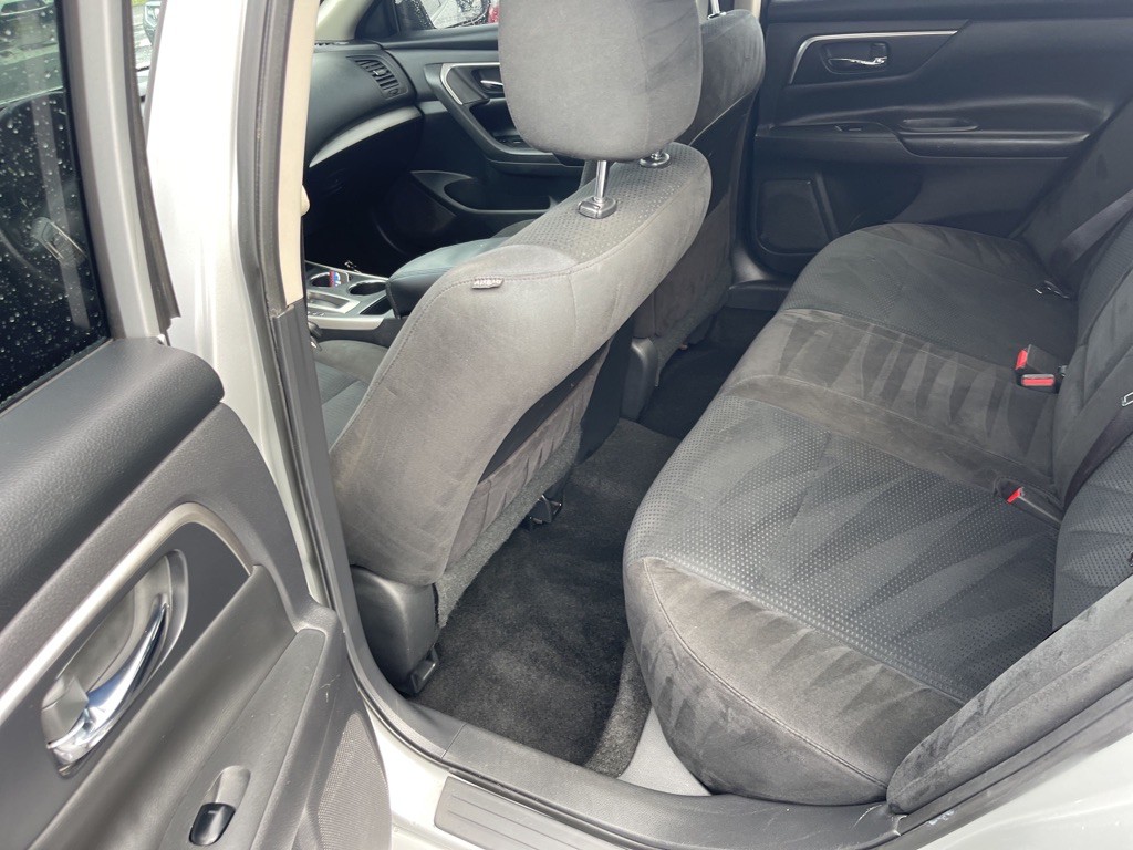 2015 Nissan Altima Image 13