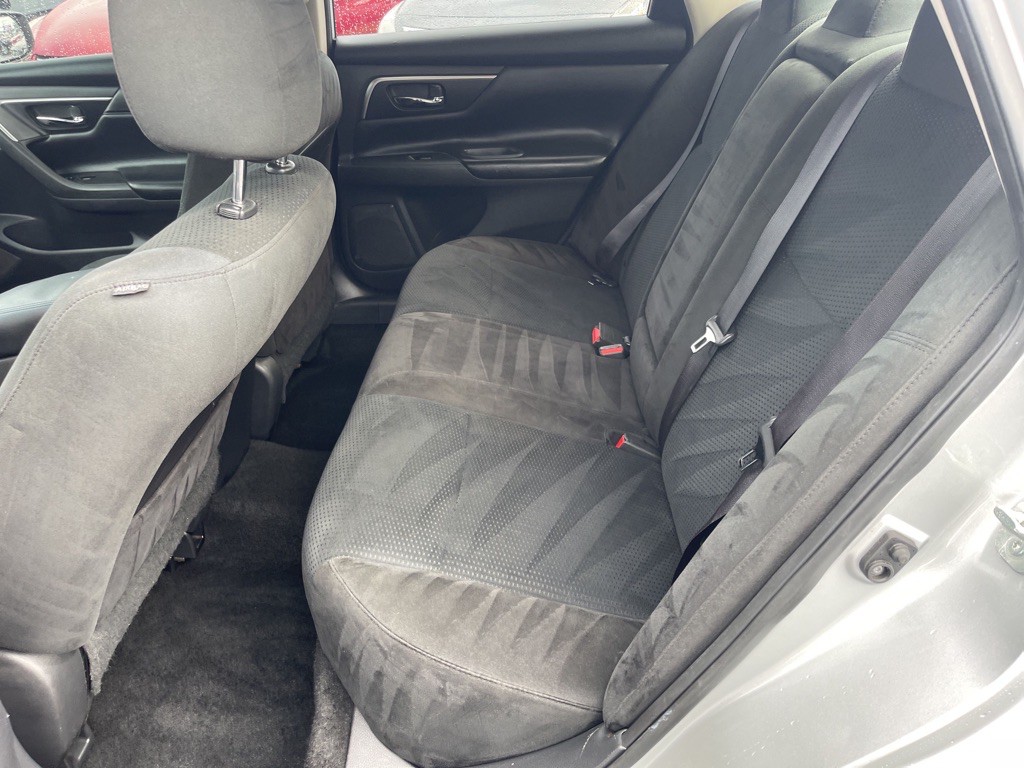 2015 Nissan Altima Image 14