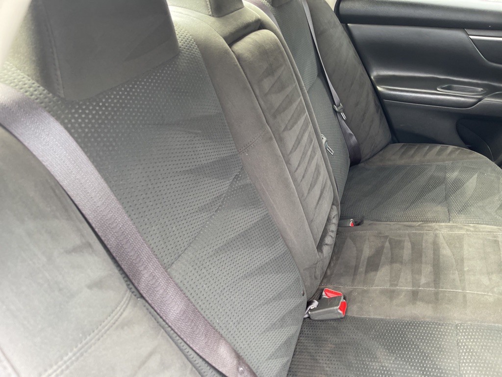 2015 Nissan Altima Image 16