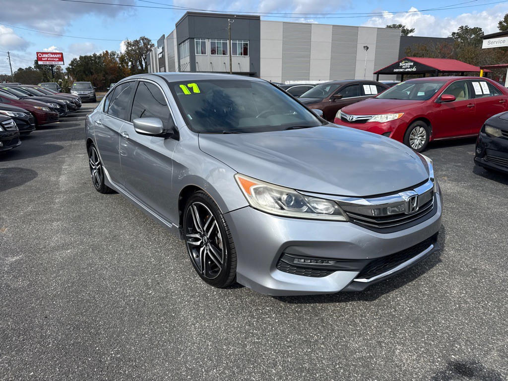 2017 Honda Accord Image 2