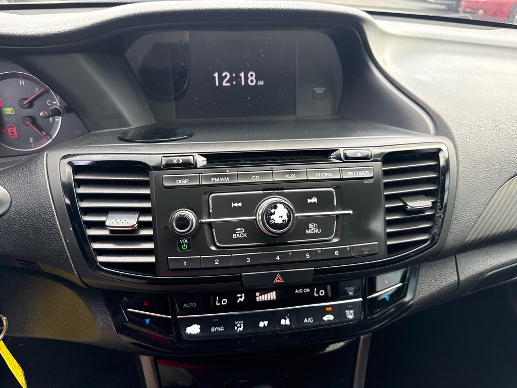 2017 Honda Accord Image 11