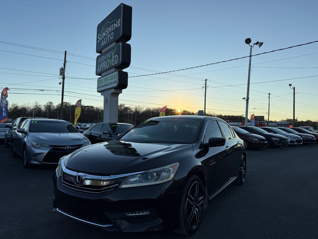 2017 Honda Accord Image 1