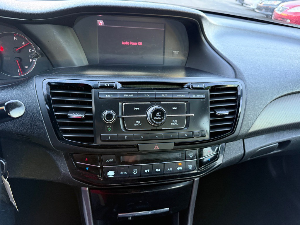 2017 Honda Accord Image 13