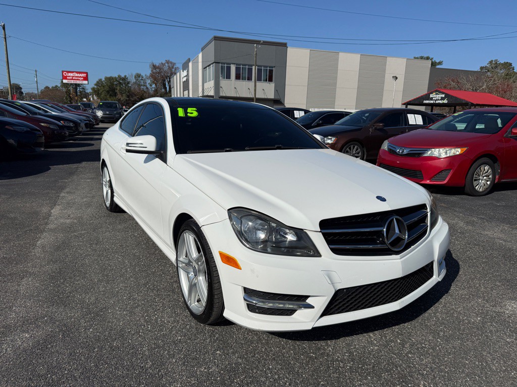 2015 Mercedes-Benz C-Class Image 2