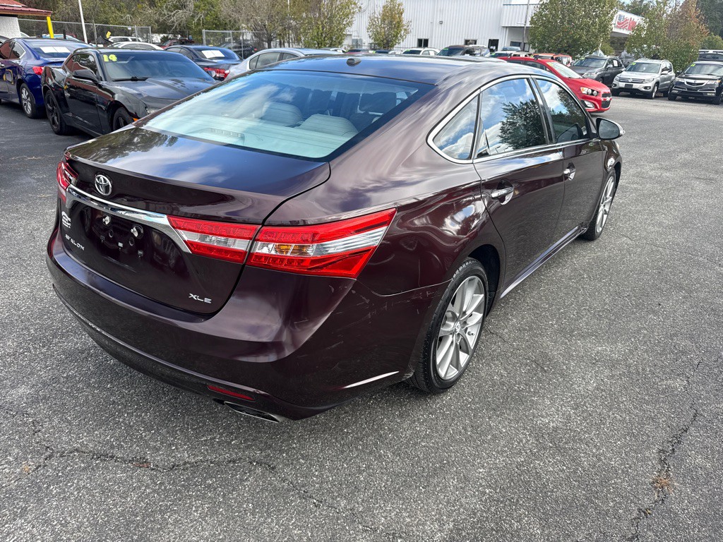 2015 Toyota Avalon Image 3