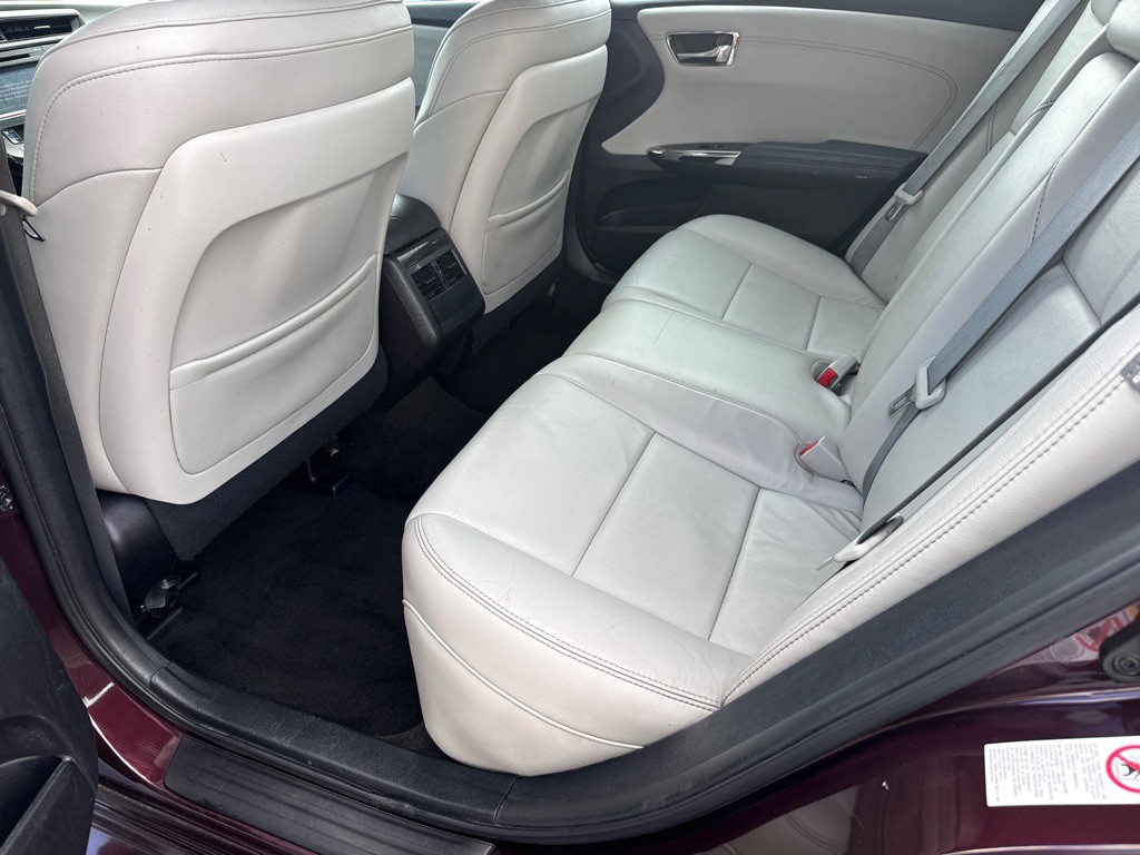 2015 Toyota Avalon Image 6
