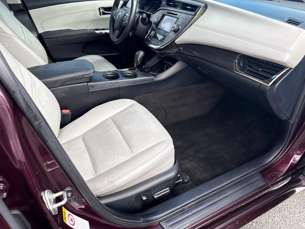 2015 Toyota Avalon Image 7