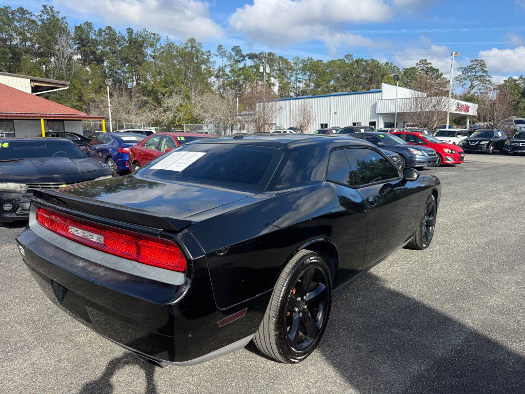 2013 Dodge Challenger Image 3