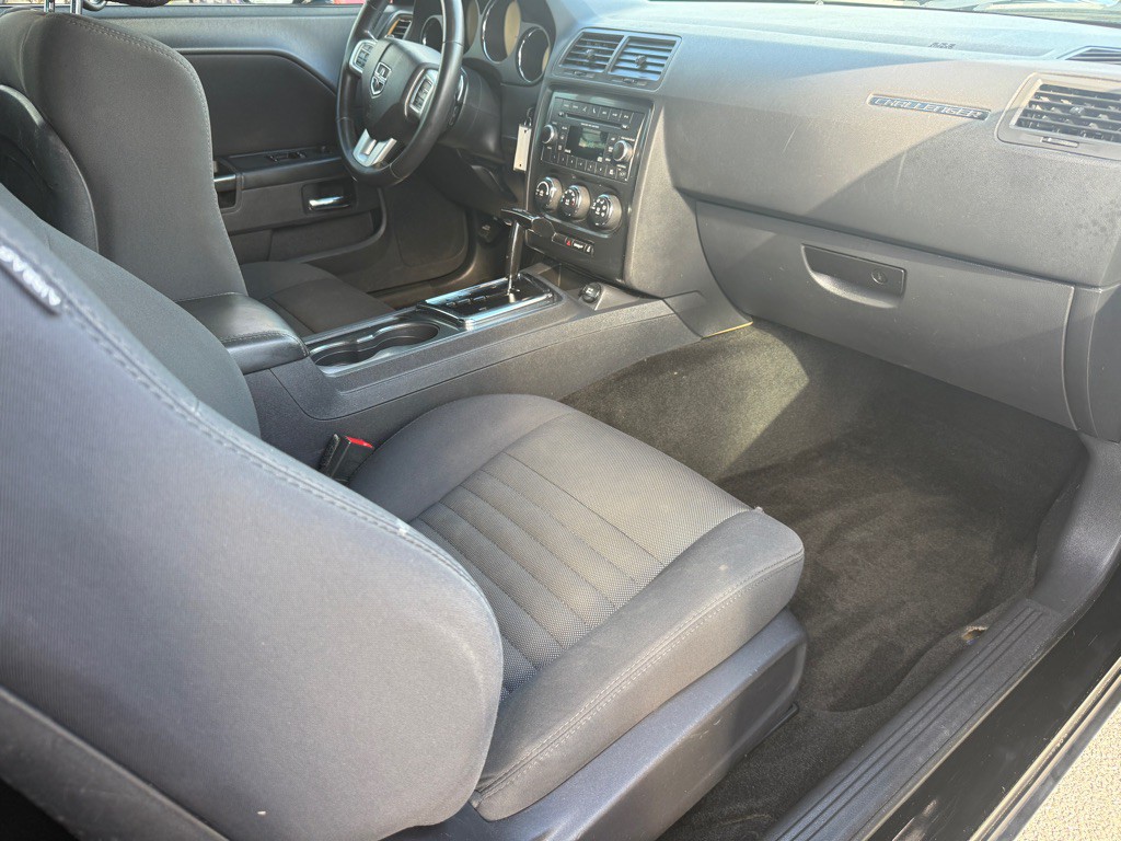 2013 Dodge Challenger Image 7