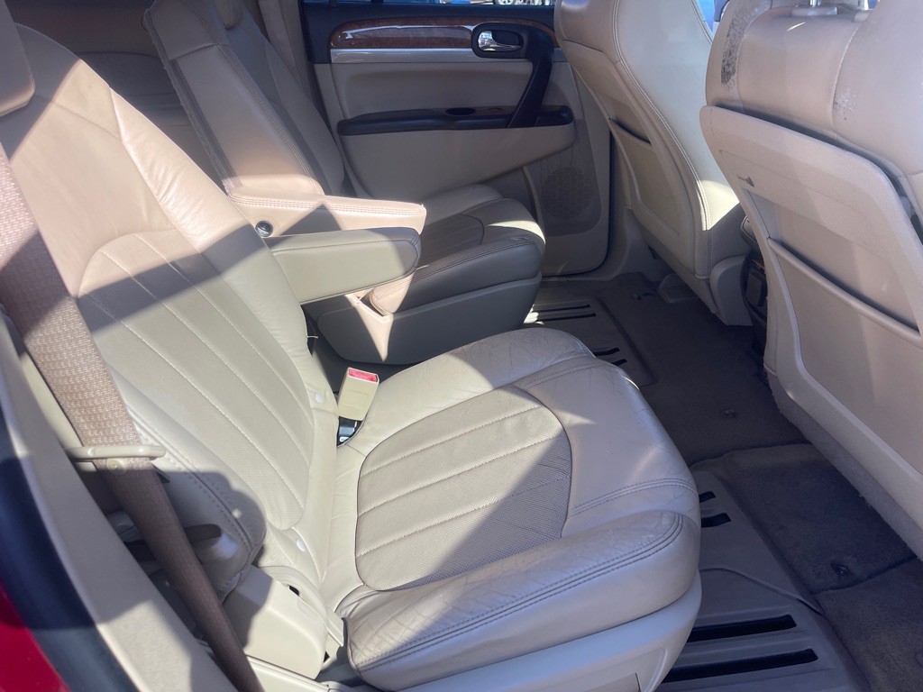 2010 Buick Enclave Image 12