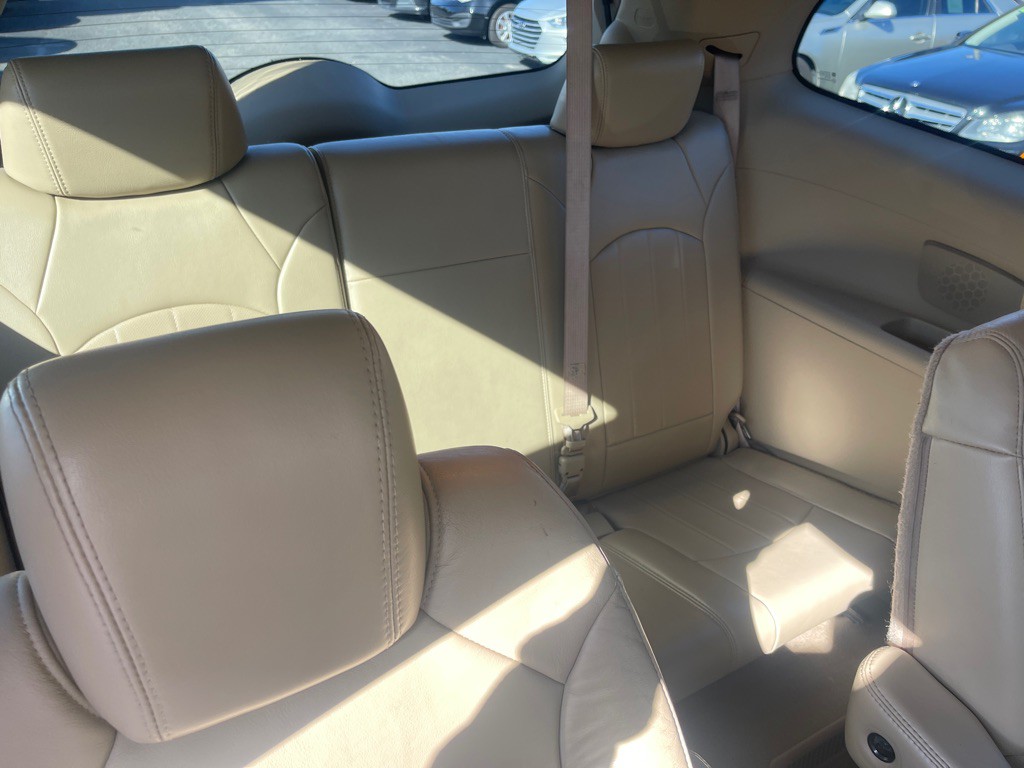2010 Buick Enclave Image 13