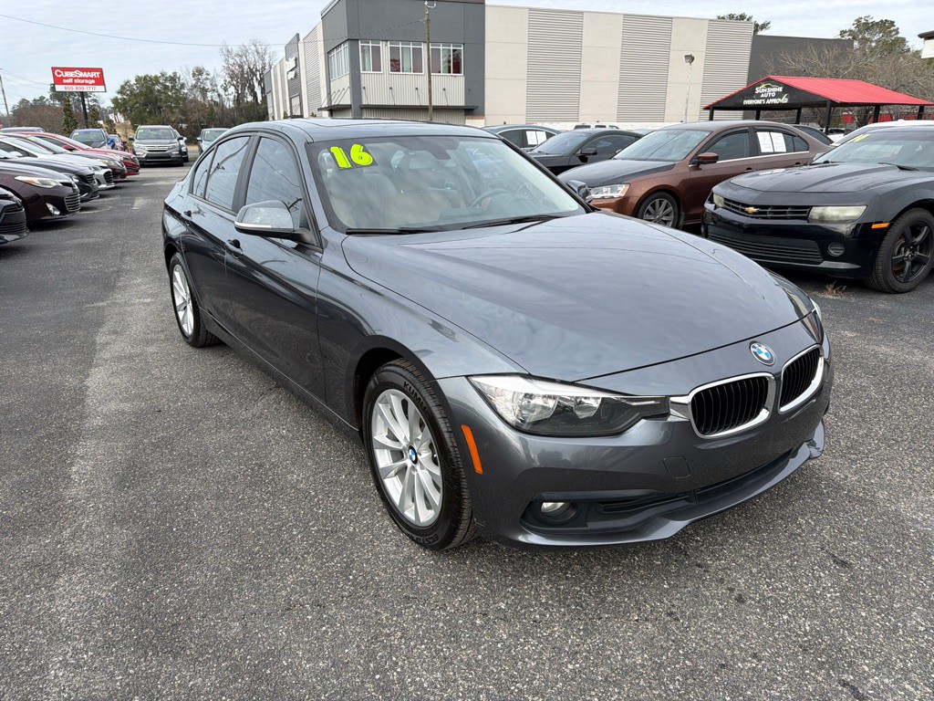 2016 BMW 3 Series Image 2