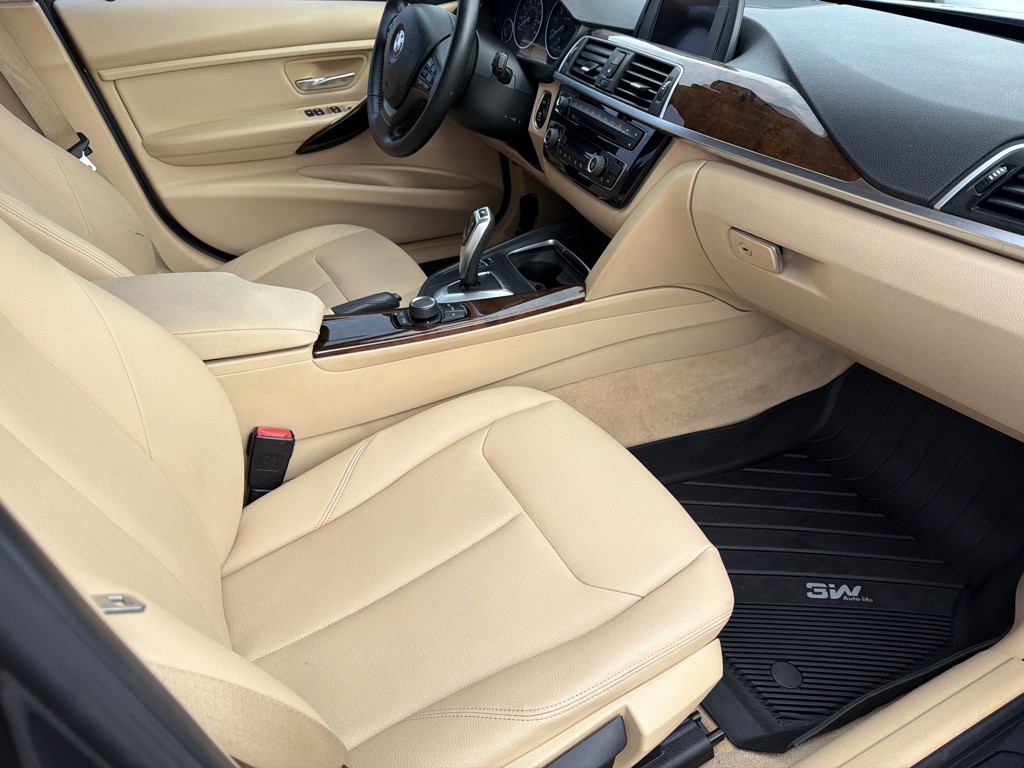 2016 BMW 3 Series Image 7