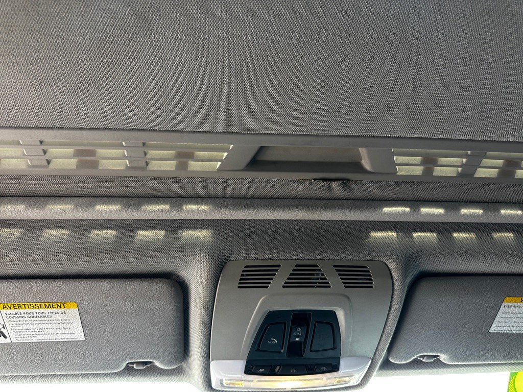 2013 BMW 3 Series Image 12