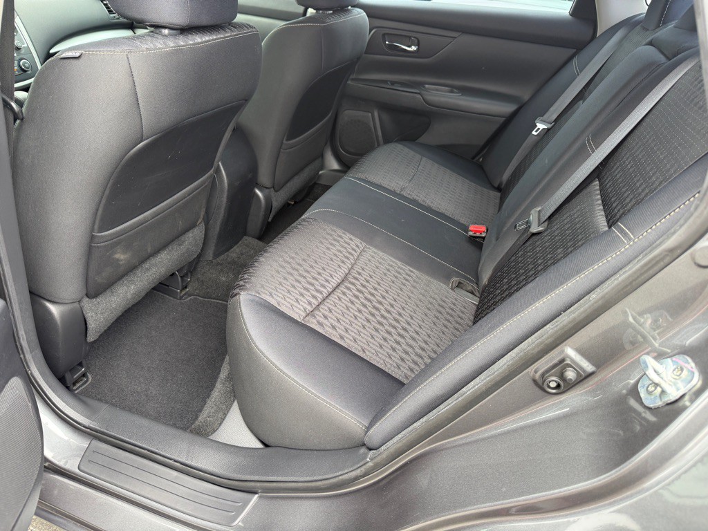 2016 Nissan Altima Image 6