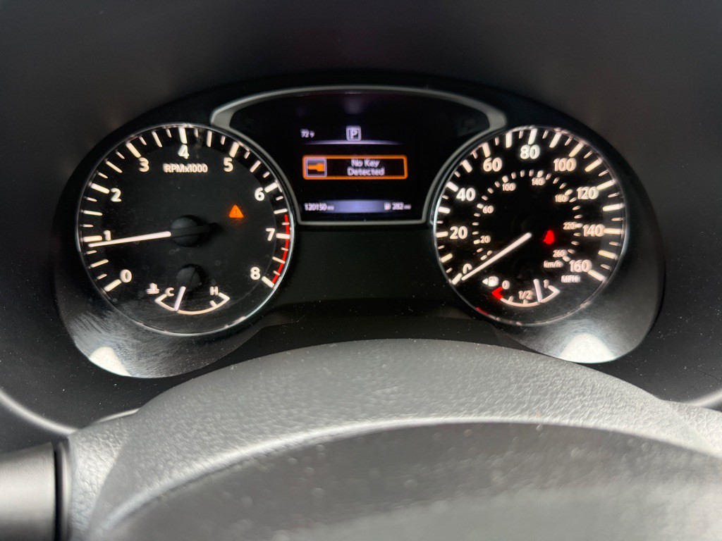 2016 Nissan Altima Image 10