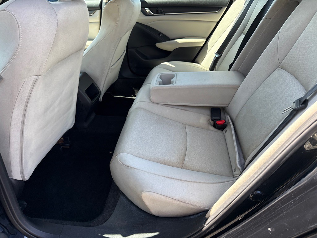 2018 Honda Accord Image 6