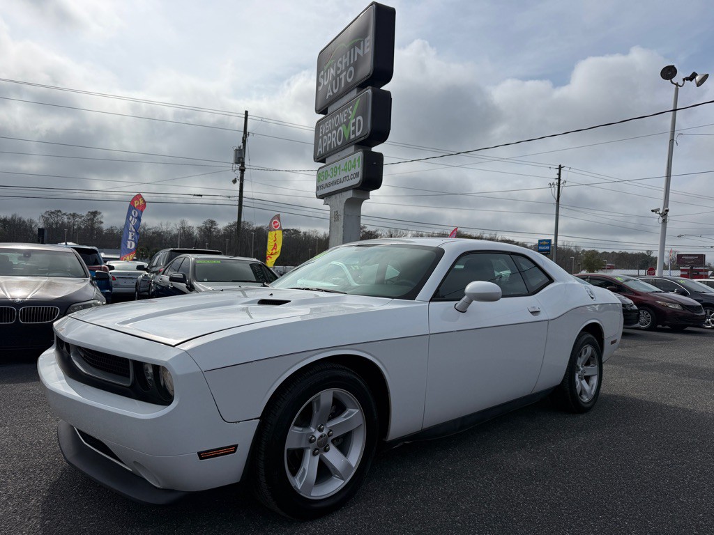 2014 Dodge Challenger Image 1