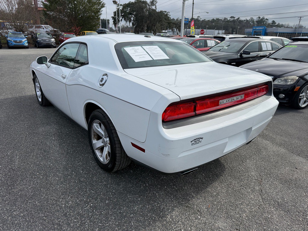 2014 Dodge Challenger Image 4