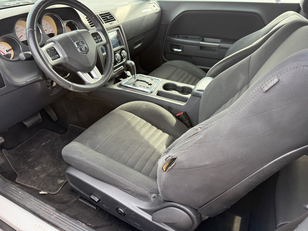 2014 Dodge Challenger Image 5