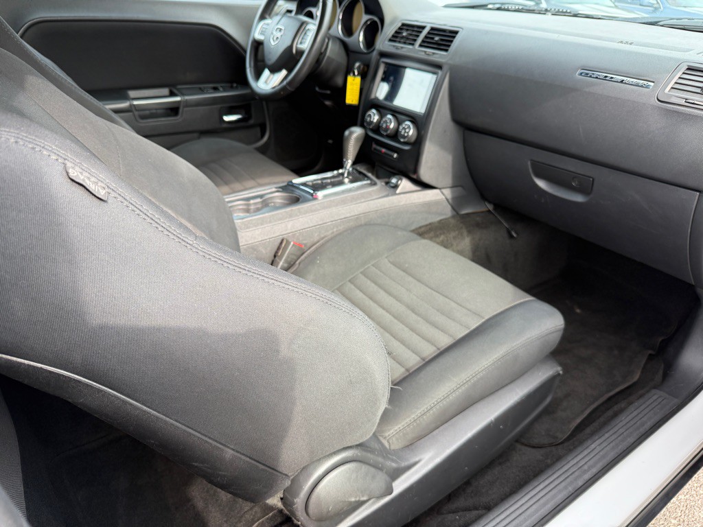 2014 Dodge Challenger Image 6