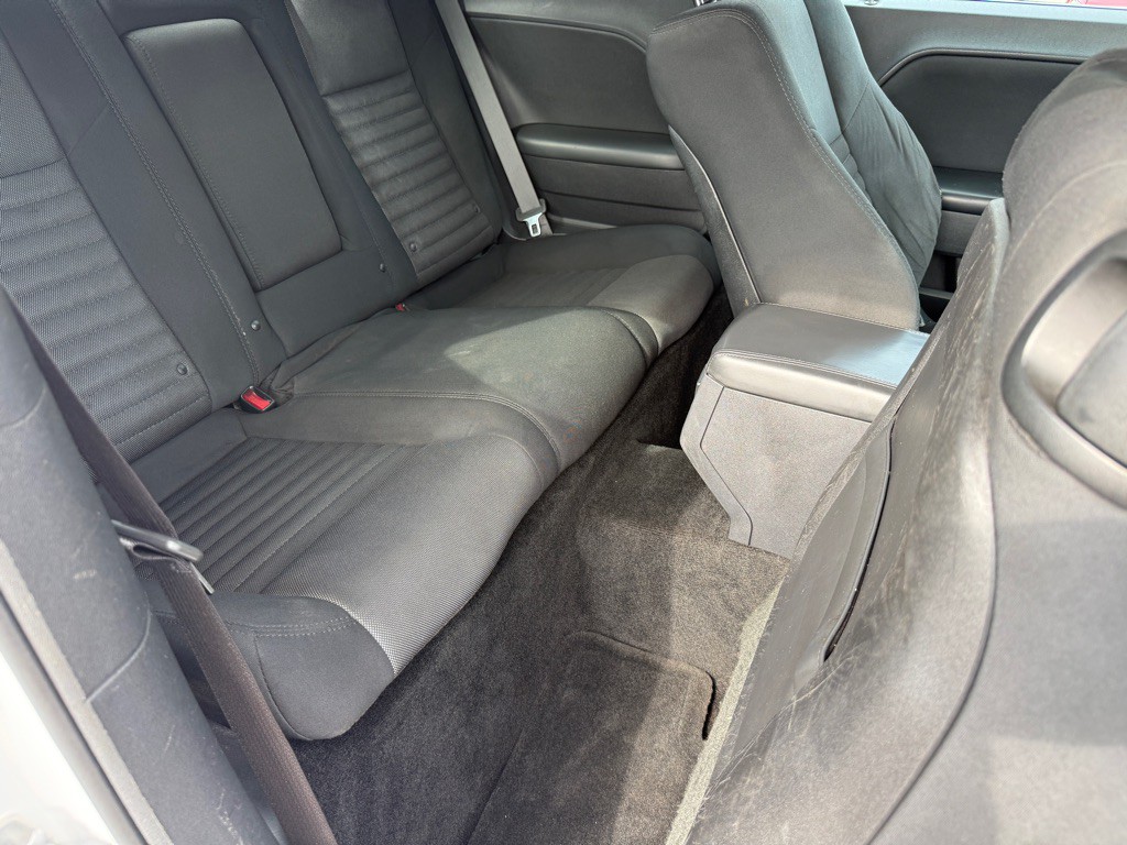 2014 Dodge Challenger Image 7