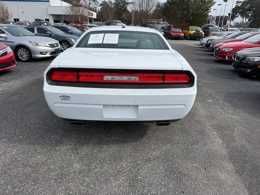 2014 Dodge Challenger Image 8