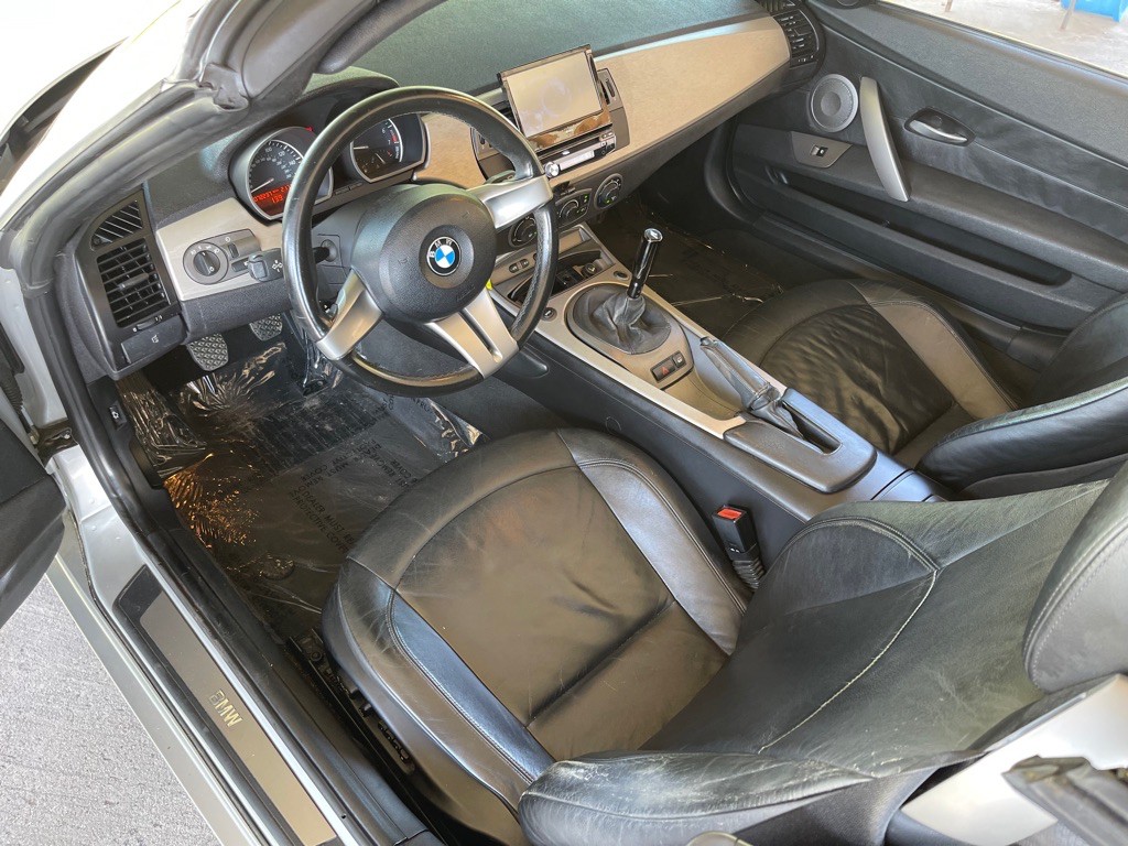 2003 BMW Z4 Image 10