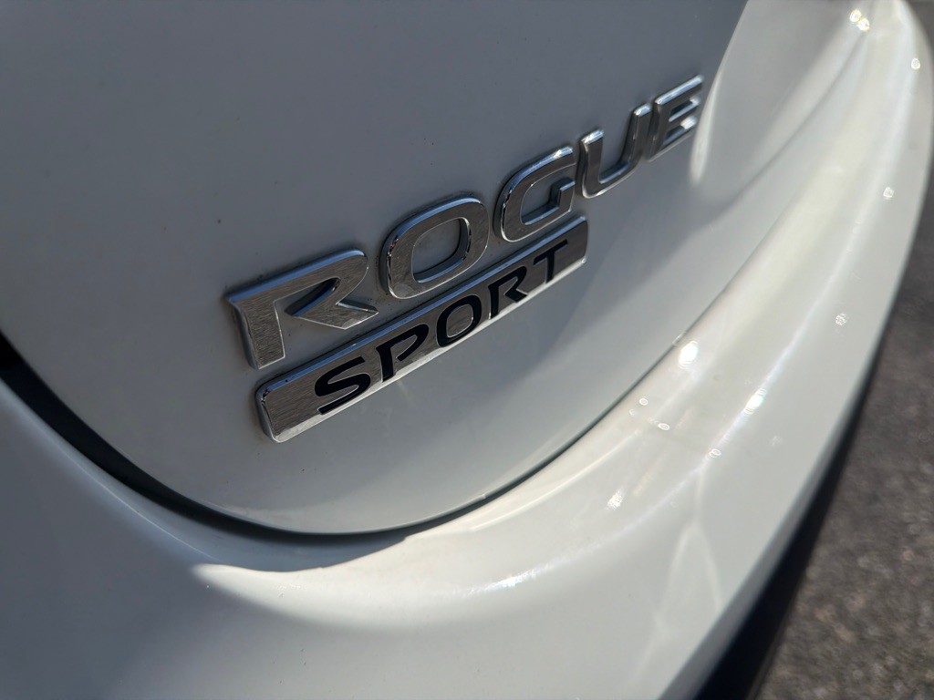 2019 Nissan Rogue Image 5