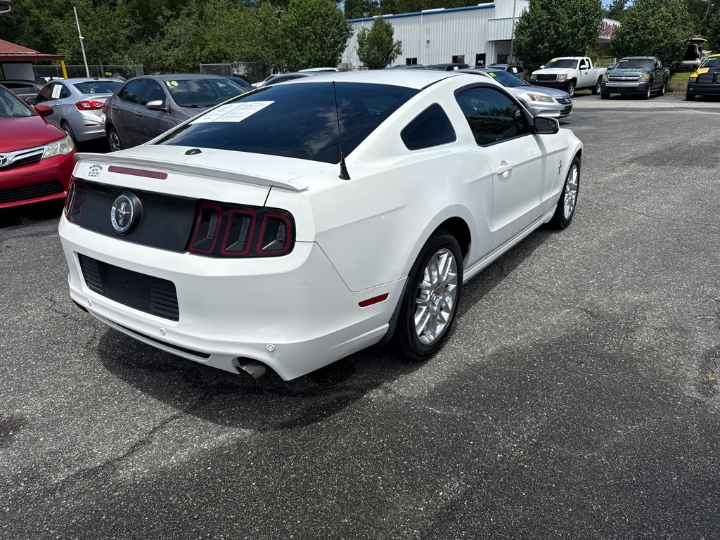 2013 Ford Mustang Image 3