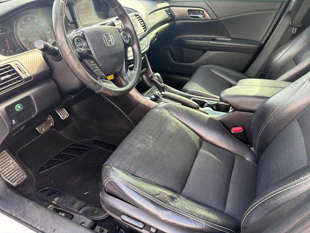 2016 Honda Accord Image 5