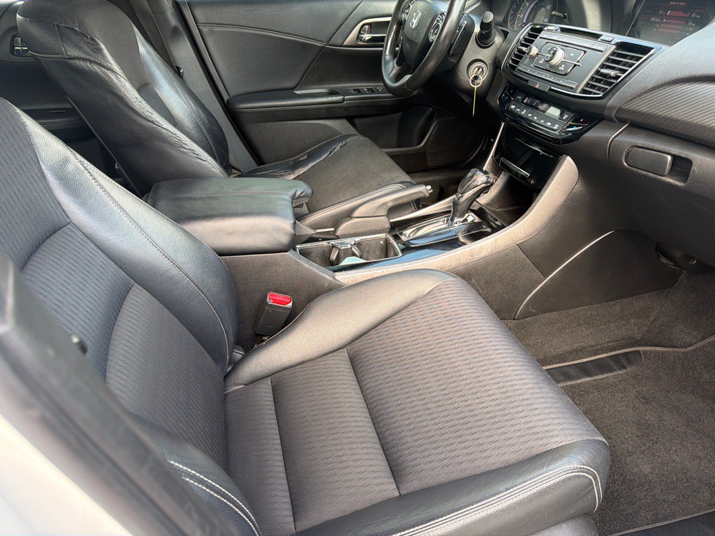 2016 Honda Accord Image 7