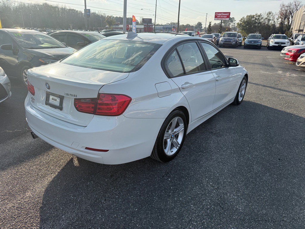 2015 BMW 3 Series Image 2
